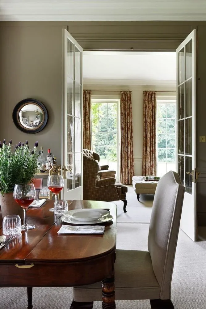 照片:厨房和餐厅的普罗旺斯和乡村风格,室内装饰,房屋,英国 – 我们网站上的照片