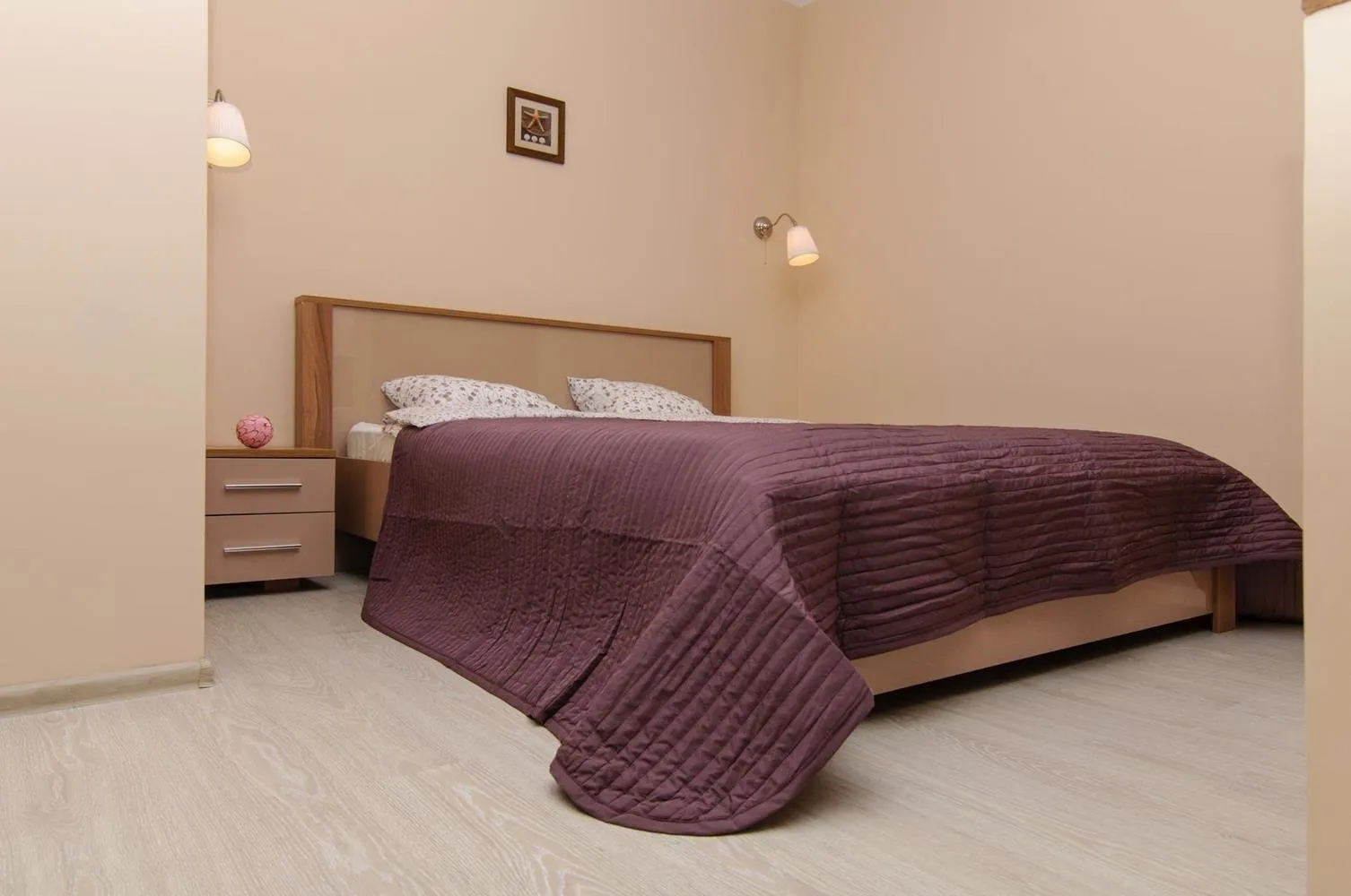 照片:极简风格卧室,提示 – 我们网站上的照片