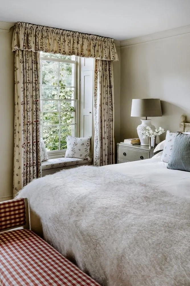 照片:普罗旺斯和乡村风格的卧室,室内装饰,房屋,英国 – 我们网站上的照片