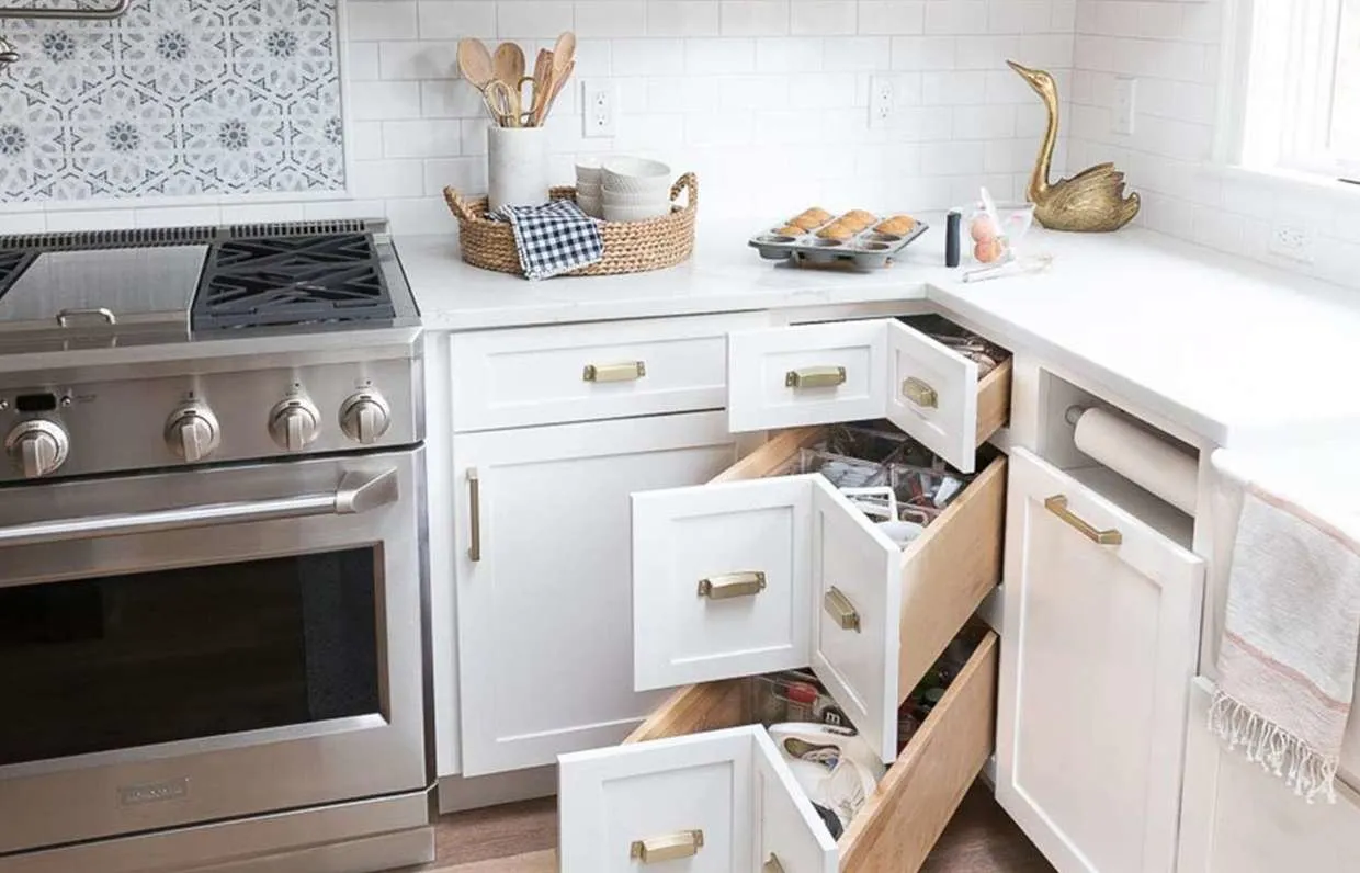 照片：极简风格客厅，指南 – 我们的网站上的照片