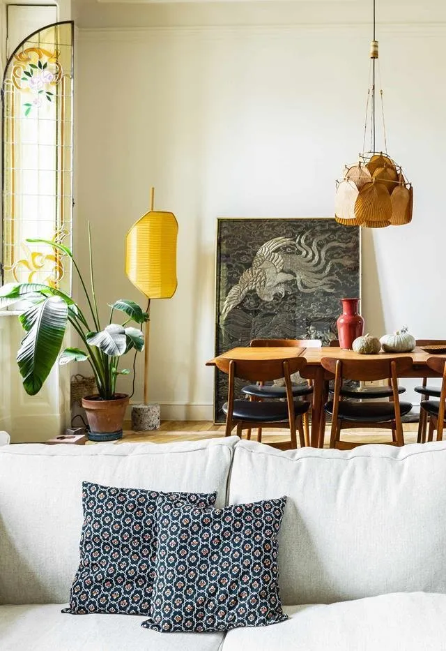 照片:厨房与餐厅在斯堪的纳维亚、现代、东方、折中主义、室内装饰、公寓,2个房间 – 我们网站上的照片