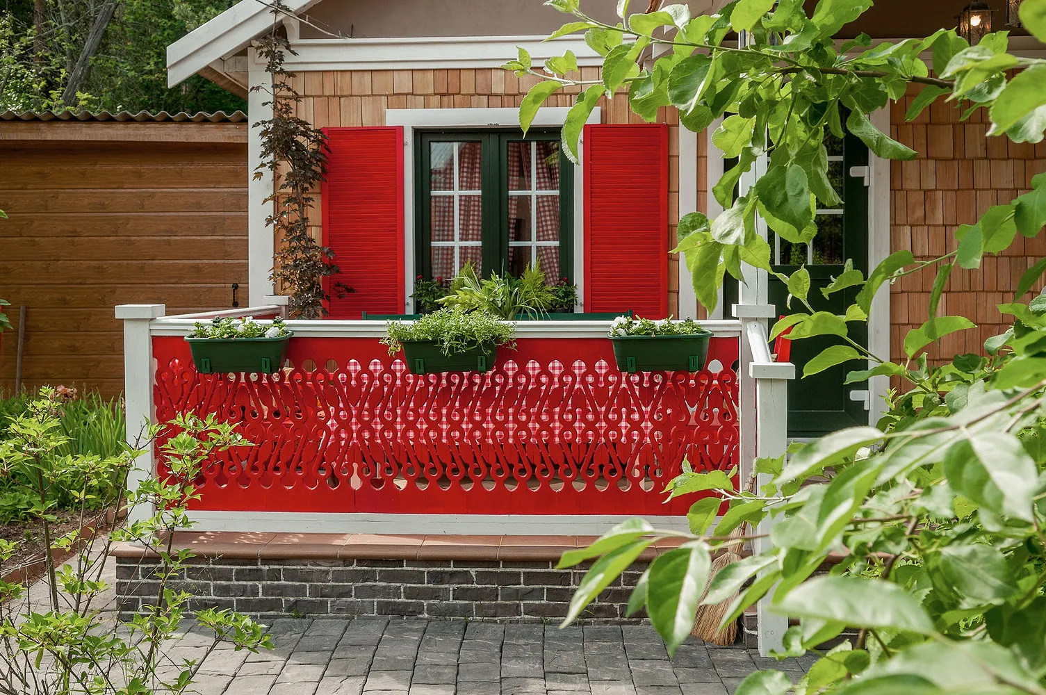 设计：马克西姆·托尔马切夫