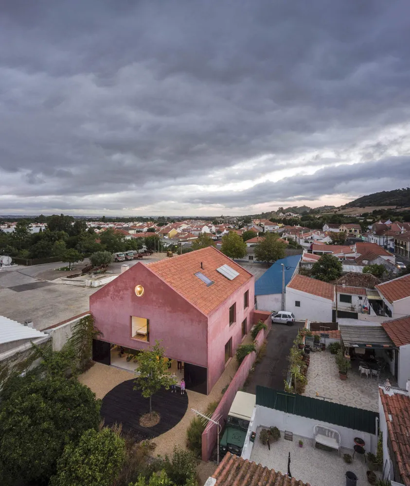 照片：Living Coral, 建筑学, 指南 – 我们网站上的照片