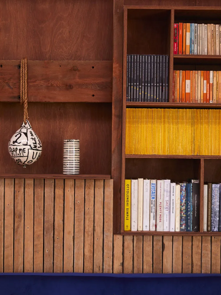 照片:现代、极简主义、生态、房屋和花园,3个房间,定制设计 – 网站上的照片