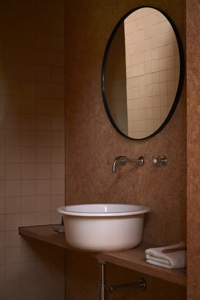 照片:生态、现代、极简主义房屋和花园中的浴室,3个房间,定制设计 – 网站上的照片