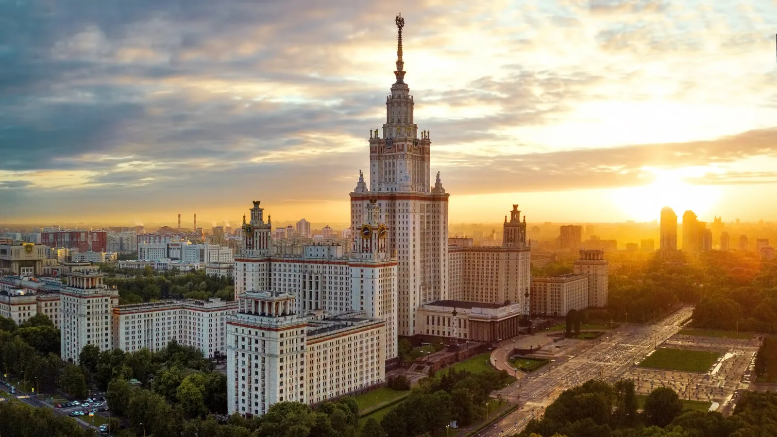 Main building of Moscow State University. May. Quiet spring sunset
