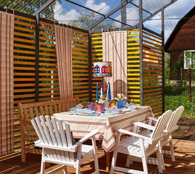 Design: Oksana Kostyuchenko