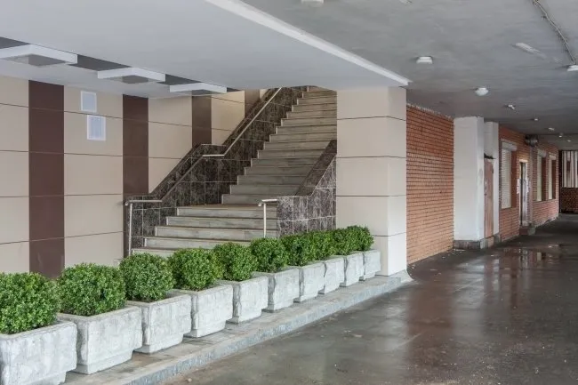 住宅区‘天鹅’的平台层