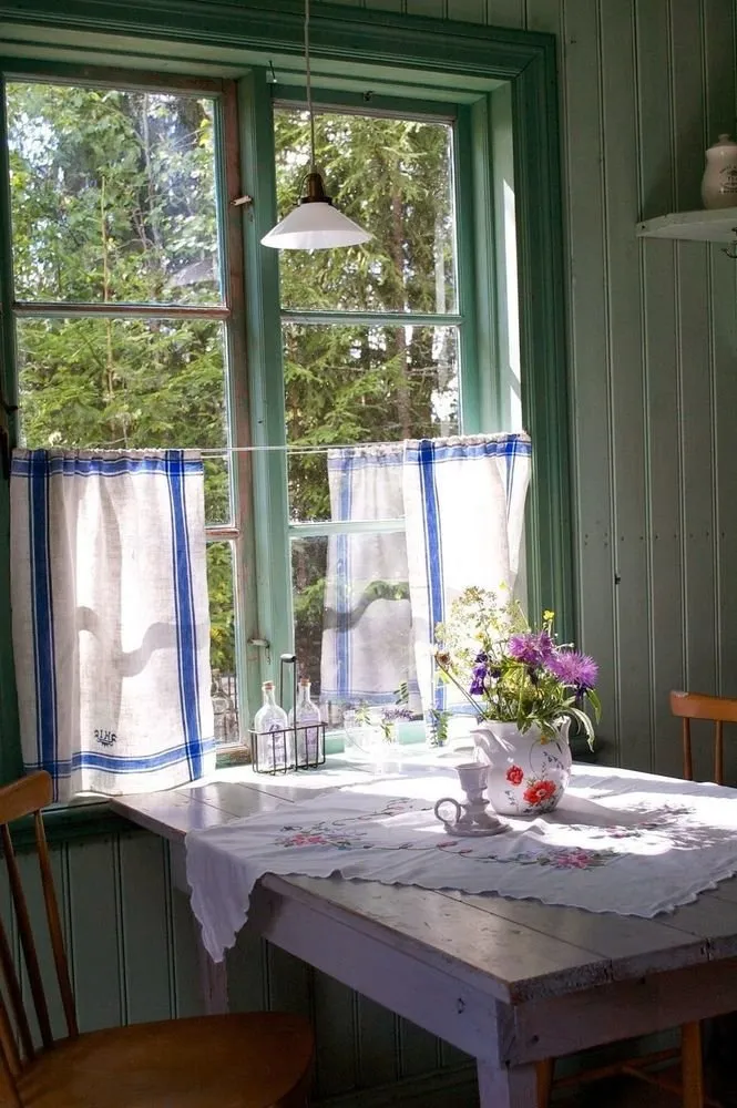 照片:普罗旺斯与乡村风格厨房和餐厅、房屋与花园、乡村别墅 – 我们网站上的照片