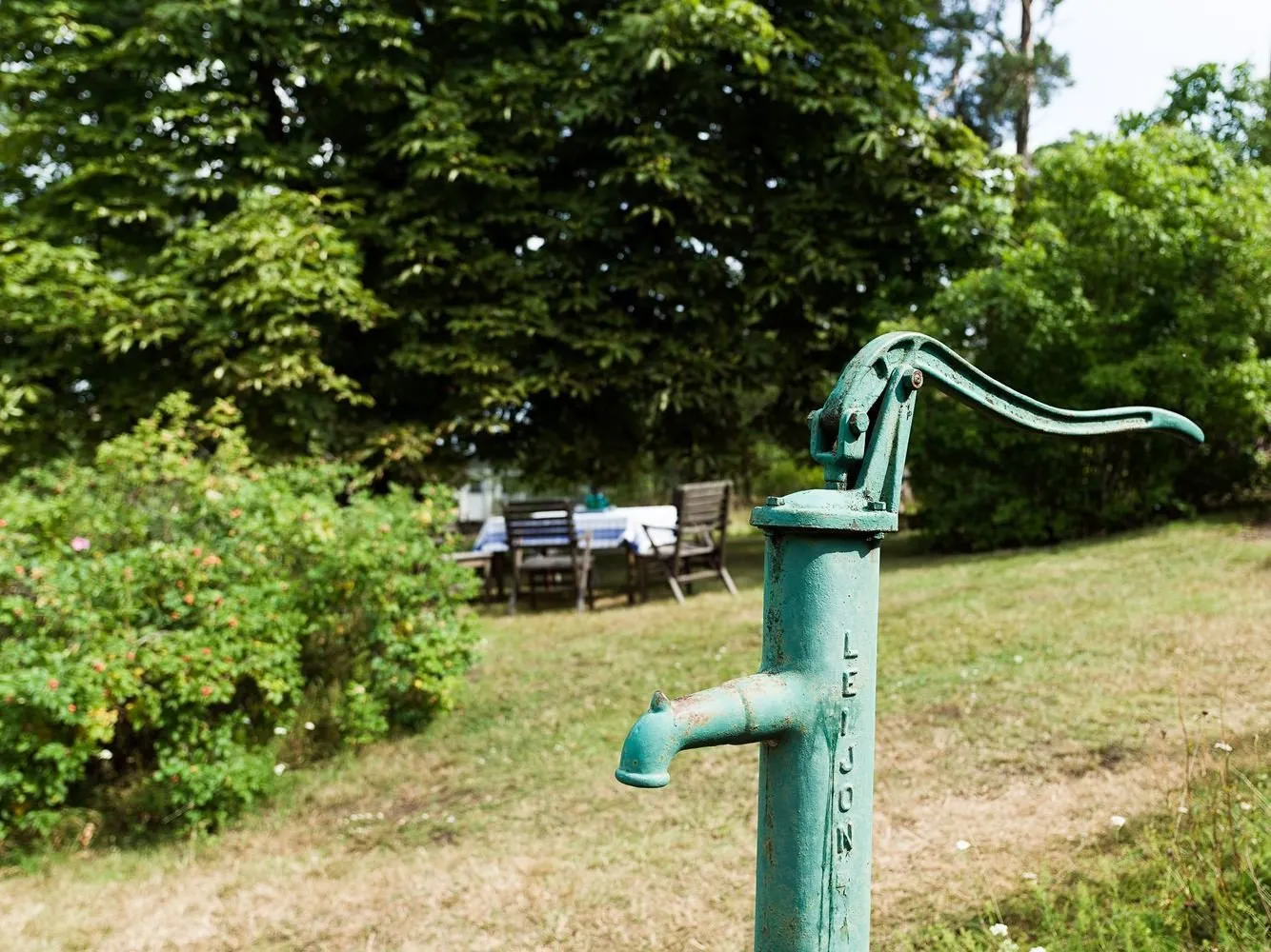 Фотография: в стиле , Прованс и Кантри, Скандинавский, Дом, Белый, Дача, Особняк, Красный, Зеленый, Дом и дача, Более 90 метров – фото на нашем сайте