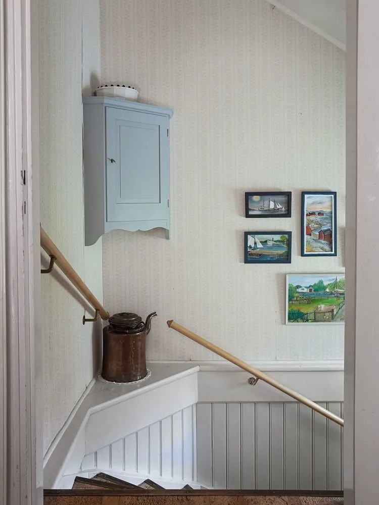 Фотография: в стиле , Прованс и Кантри, Скандинавский, Дом, Белый, Дача, Особняк, Красный, Зеленый, Дом и дача, Более 90 метров – фото на нашем сайте