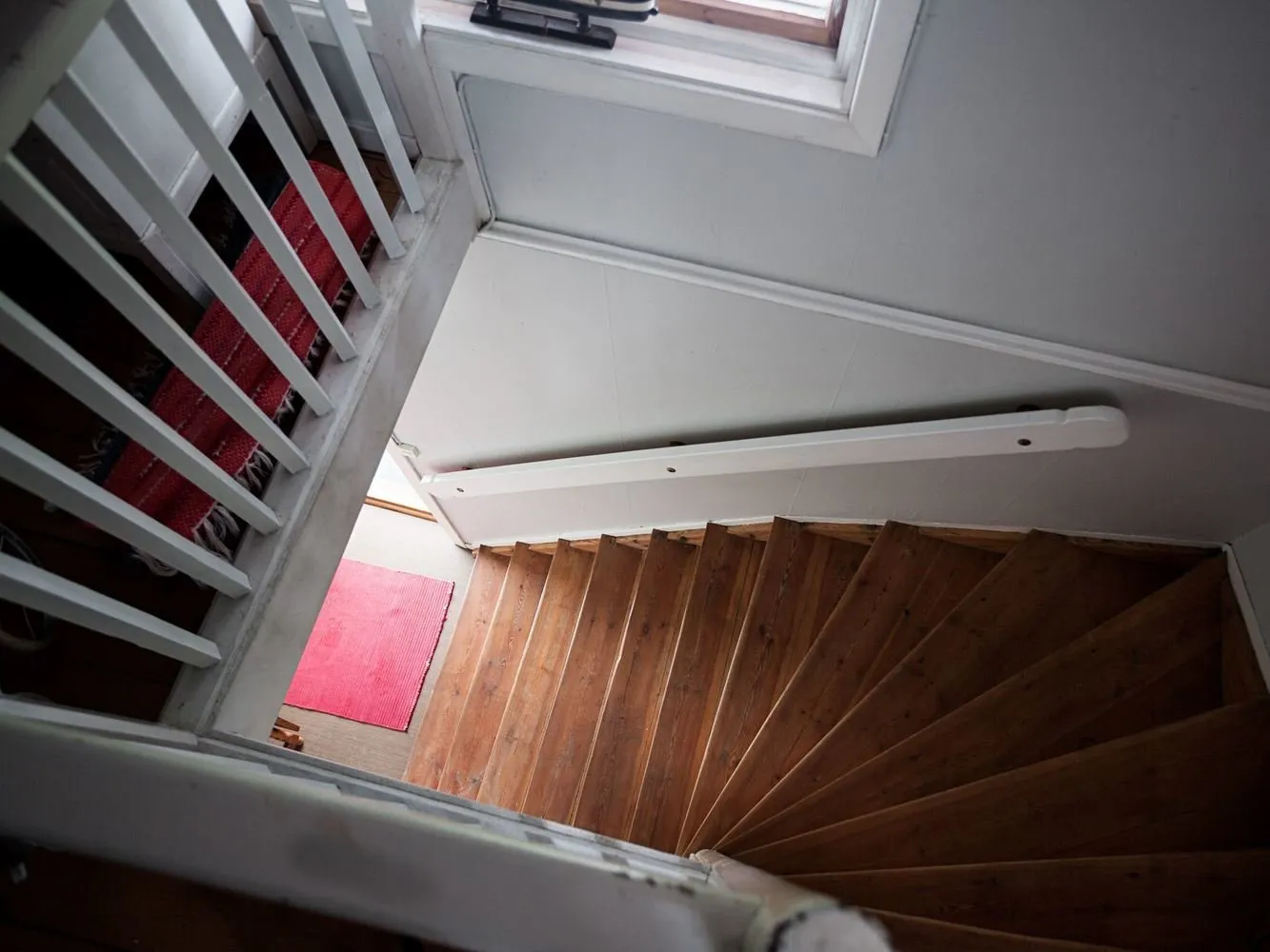 Фотография: в стиле , Прованс и Кантри, Скандинавский, Дом, Белый, Дача, Особняк, Красный, Зеленый, Дом и дача, Более 90 метров – фото на нашем сайте