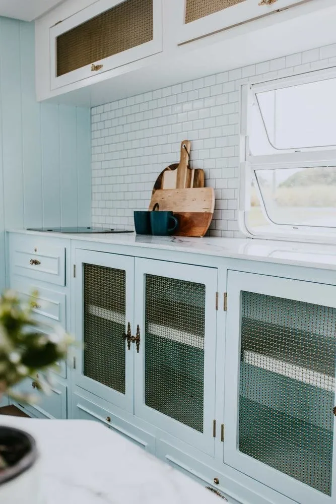 照片:北欧风格厨房和餐厅,轮子上的家,房屋与度假屋,个人体验 – 我们网站上的照片