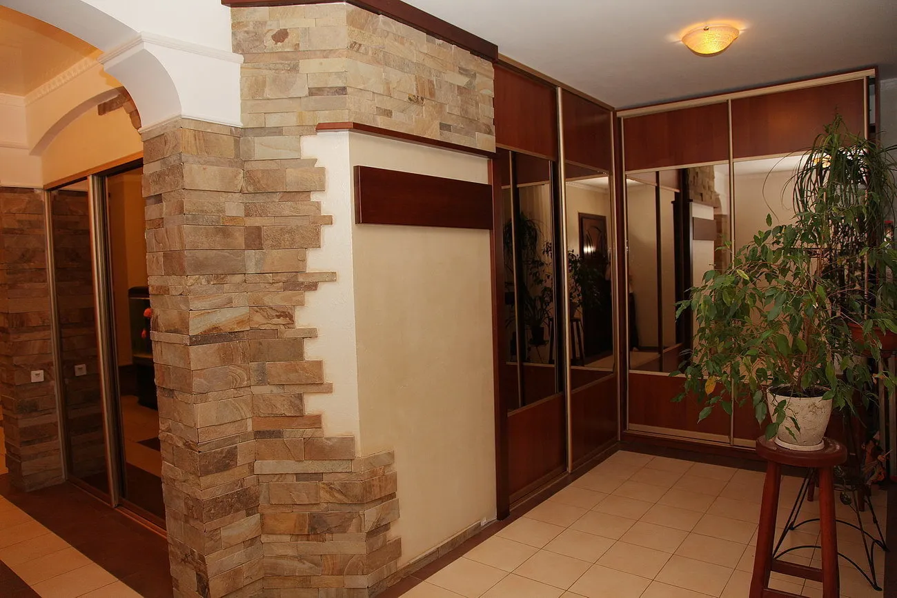 照片：古典风格过道，客厅，衣柜，技巧 – 我们网站上的照片