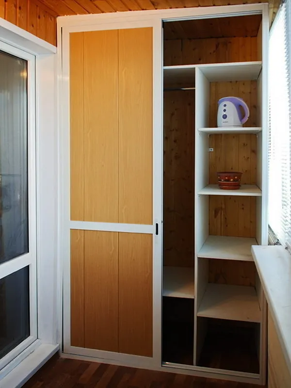 照片：过道内置衣柜，客厅，衣柜，技巧 – 我们网站上的照片