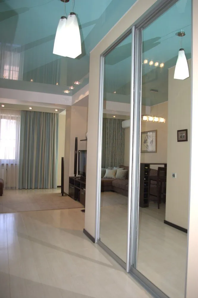 照片：过道内置衣柜，客厅，衣柜，技巧 – 我们网站上的照片