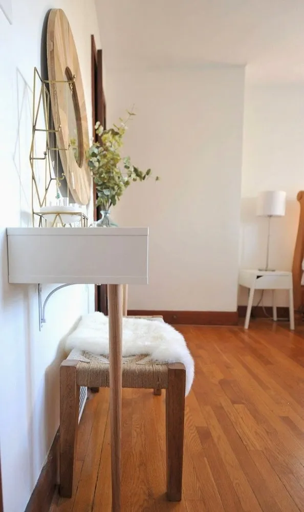 Zdjęcie: Przedpokój w stylu skandynawskim, DIY, IKEA, design-haki, przekształcanie starej mebli, zdjęcie na naszym blogu