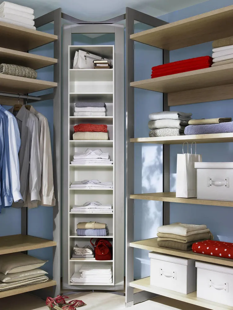 带转角旋转机制的拱形衣柜，Raumplus