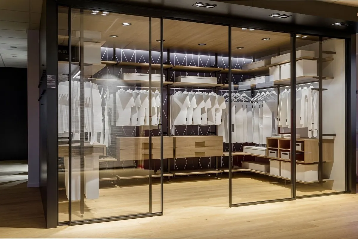 UNO衣柜，颜色为‘深青铜色’，Raumplus