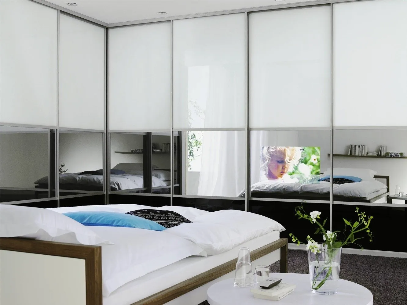 照片:现代风格卧室,衣柜,小公寓,家具和灯光,技巧,Raumplus – 我们网站上的照片