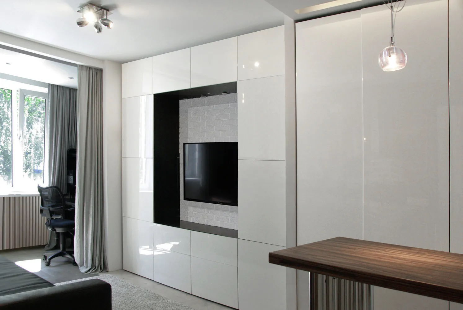 照片：斯堪的纳维亚风格客厅，技巧 – 我们网站上的照片