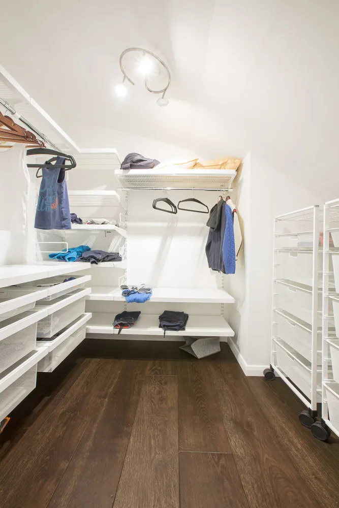 Foto: Garderoba en estilo Moderno – foto en nuestro sitio web