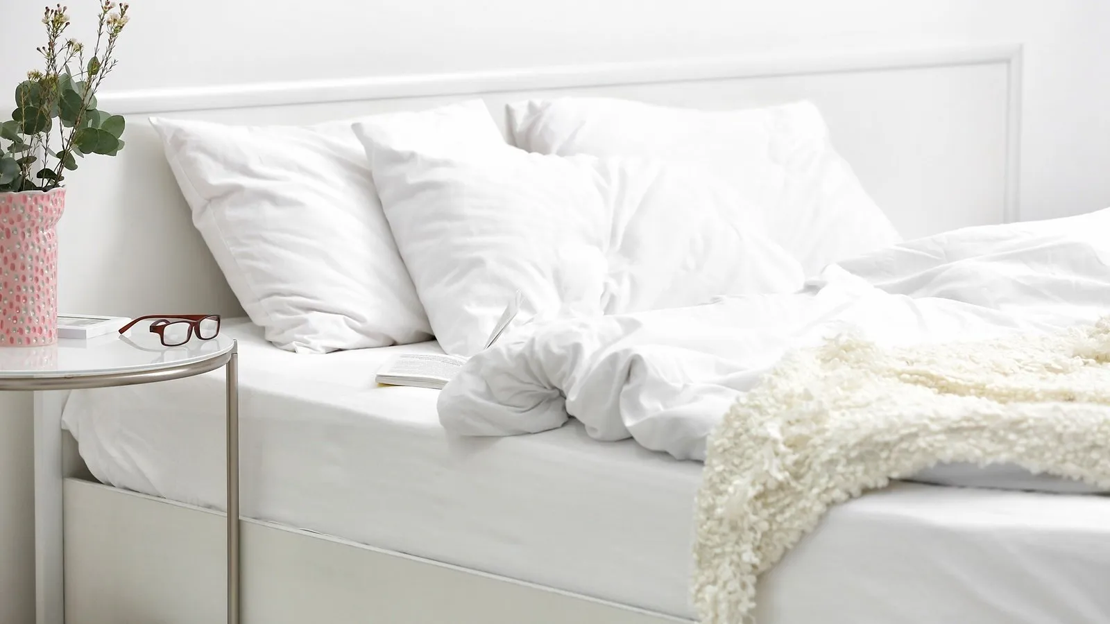 照片:现代风格卧室,小贴士,清洁,公寓清洁 – 网站上的照片