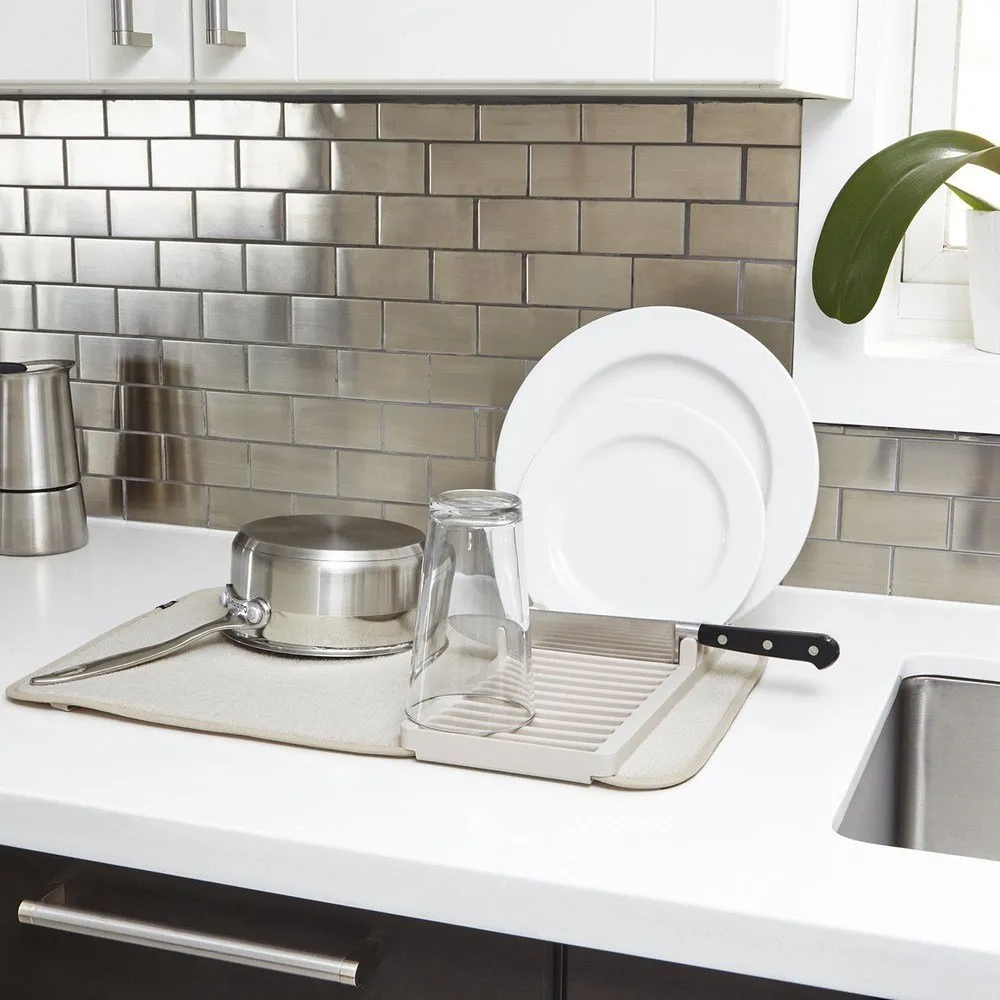 照片:极简风格厨房和餐厅,小贴士,清洁,公寓清洁 – 网站上的照片