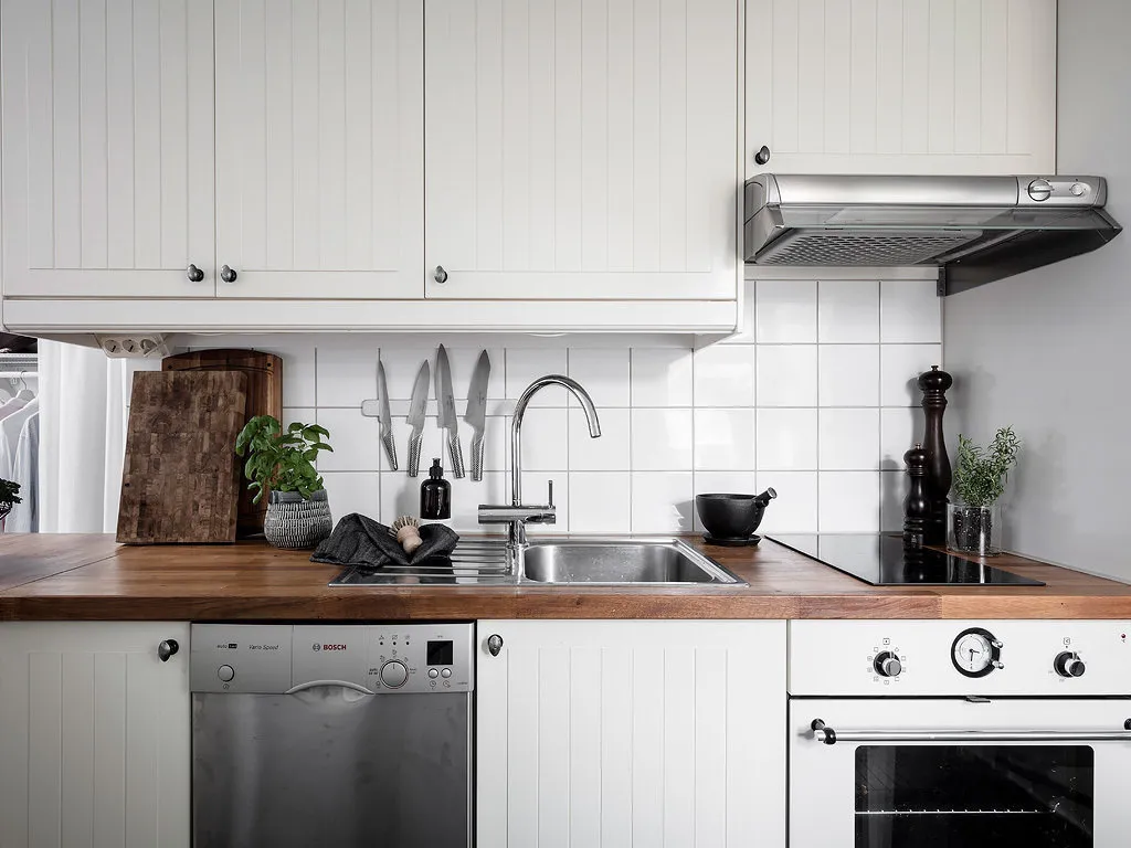 图片:北欧风格厨房与餐厅 – 网站上的照片