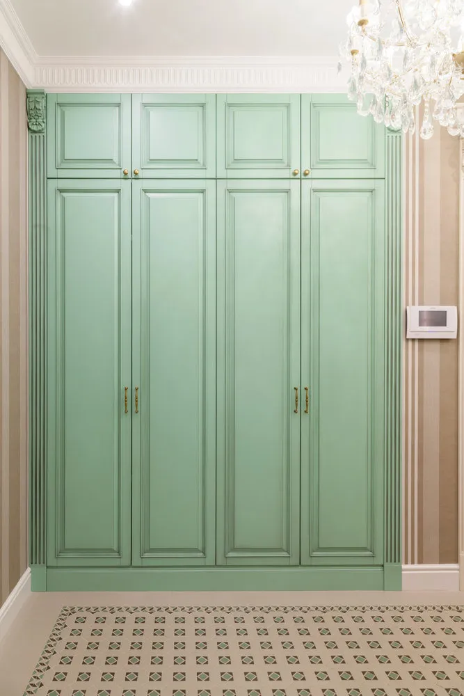 Фотография:  в стиле , Классический, Эклектика, Квартира, Проект недели, Москва, Монолитный дом, 4 и больше, Более 90 метров, ZE-MOOV, ЖК «Дом на Цветном» – фото на нашем сайте