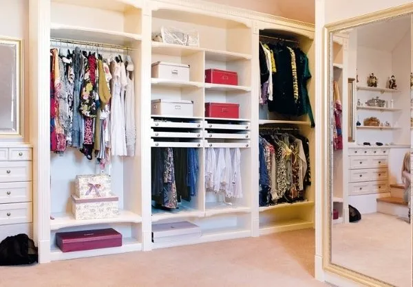 Фотография: Кухня и столовая в стиле Современный, Гардеробная, Советы – фото на нашем сайте