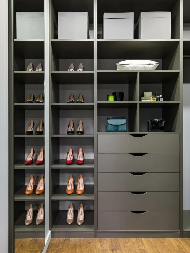 Design: BLACKDOT Studio