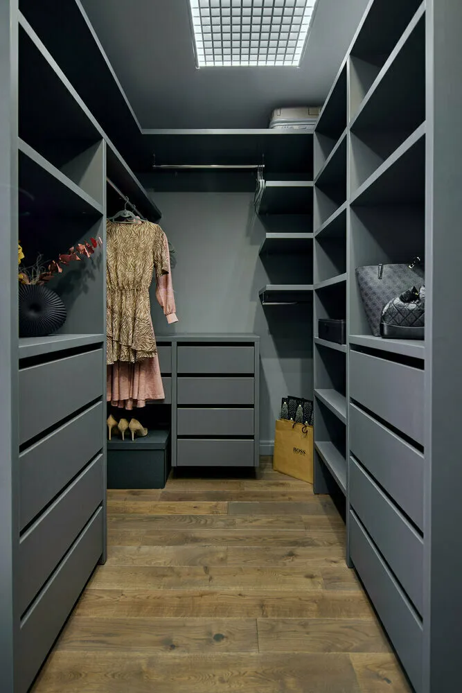 Foto: en estilo , Consejos, limpieza, limpieza del apartamento, limpieza del polvo en el apartamento, despeje de cosas, ideas de almacenamiento, sistema de almacenamiento en la cocina – foto en nuestro sitio web