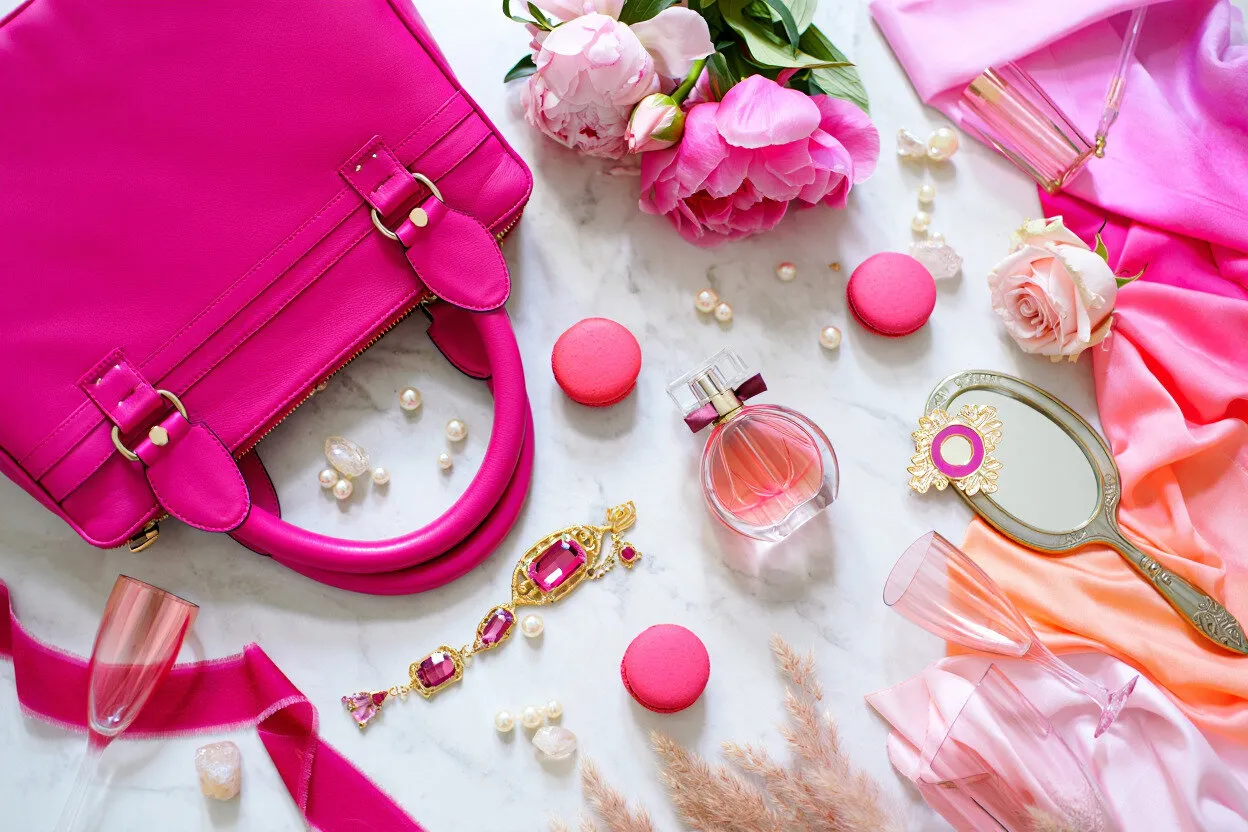 Photo: Style, Wardrobe, LIFESTYLE, Wardrobe Review, Trends 2025, Capsule Wardrobe, Clothing, Trends 2026, Colors in Clothing, Colors in Wardrobe, Colorful Clothing, Fashion Trends in Wardrobe, Color Solutions in Clothing, Yearly Colors – Photo on Our Site