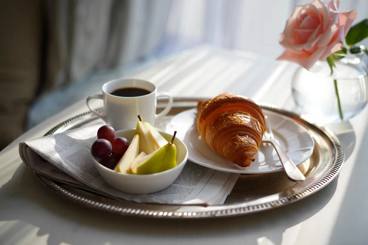 Foto: im Stil von , Essen, Gesundheit, Schönheit und Gesundheit, Frühstücke, Nahrung, gesunde Ernährung, nahrhafte Frühstücke, intuitive Ernährung, Was zum Frühstück essen, was vorzubereiten zum Frühstück, Koko Chanel, Gewohnheiten von Koko Chanel, Leben von Koko Chanel, Geheimnis der Jugend von Koko Chanel, Frühstück von Koko Chanel, nahrhafter Frühstuck, Morgenritual von Chanel – Foto auf unserer Website