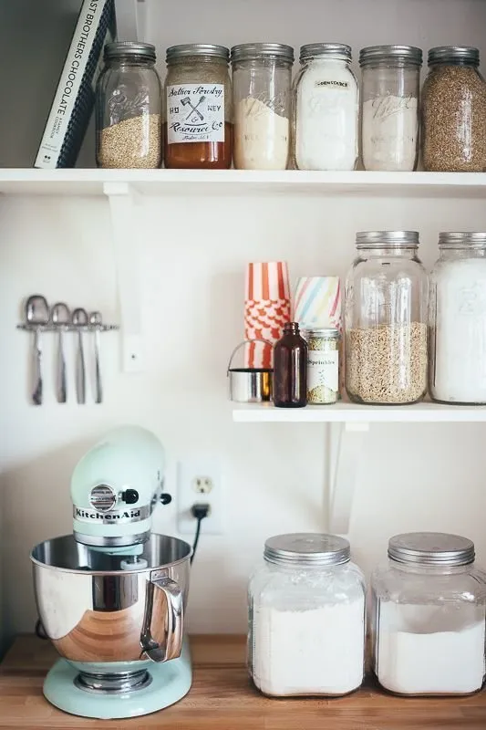 照片：斯堪的纳维亚风格的厨房与餐厅，技巧 – 我们网站上的照片