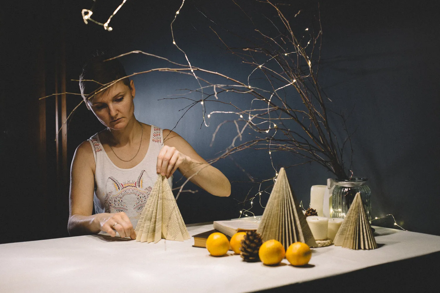 Фото: в стилі DIY, декор стола, новорічне оформлення інтер'єру, новорічна сервіровка стола – фото на нашому сайті