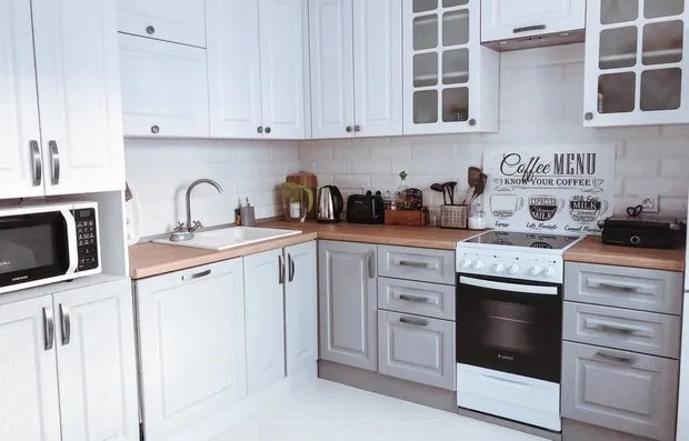 Фотография: Кухня и столовая в стиле Скандинавский, как сэкономить, сэкономить на покупке квартиры, как сэкономить на покупке квартиры, сэкономить на ремонте, как экономить воду, экономия, #каксэкономить, как сэкономить на ремонте, как сэкономить электричество – фото на нашем сайте