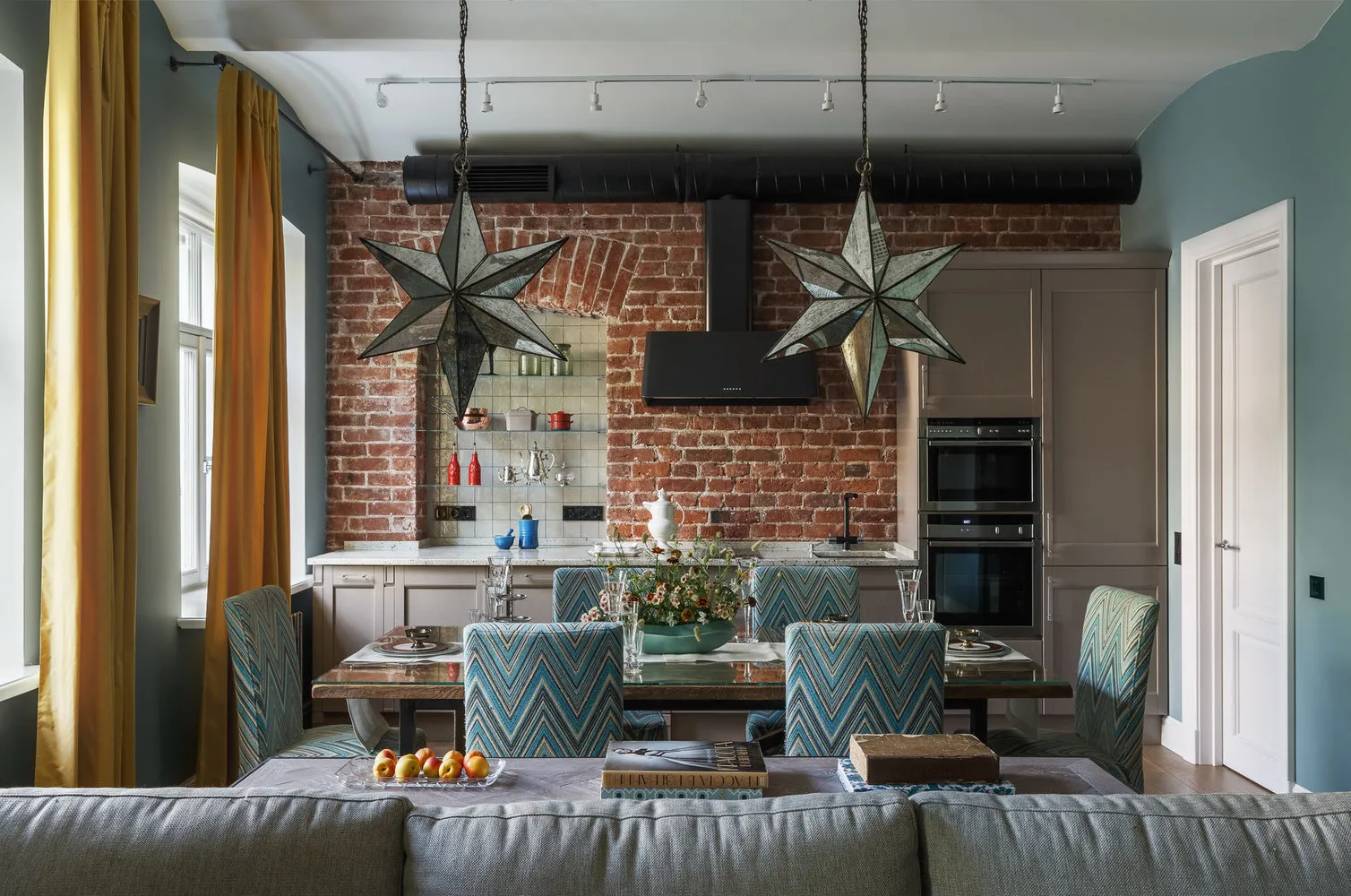 Foto: Küche und Esszimmer im Stil Loft, Leitfaden, Design-Hacks, Anna Russkina, Enzyklopädie_Interior, S-Style, Daria Pak, Svetlana Melnikova, Ivan Melnikov, Irina Stepanets, Julia Safonova, Anna Rims, Elena Bodrova, K-Studio Interior Design – Foto auf unserer Website