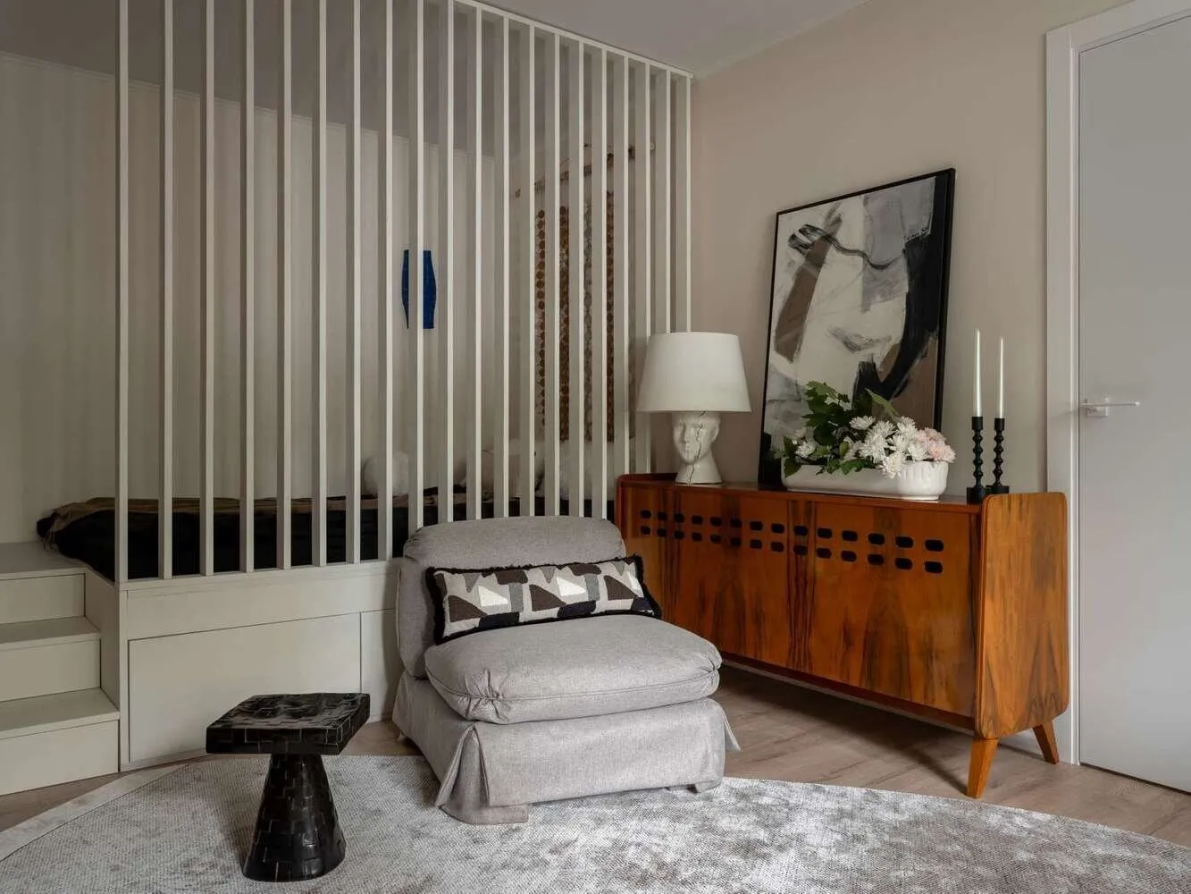 Foto: en estilo , Apartamento, Diseño de habitación, Diseño interno, Consejos, Replanificación en casa krushchev, Almacenamiento de cosas, Sistema de almacenamiento en espacio reducido, Organización del almacenamiento, Almacenamiento en apartamento, Reforma de casa krushchev, Reforma de krushchev, Krushchev, Almacenamiento en espacio reducido, Apartamento en krushchev, Ventajas de las casas krushchev, Replanificación de krushchev, Diseño de krushchev – fotos en nuestro sitio web