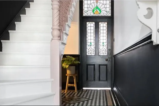 照片：斯堪的纳维亚风格走廊，装饰与DIY，伦敦，4+房间 – 网站上的照片