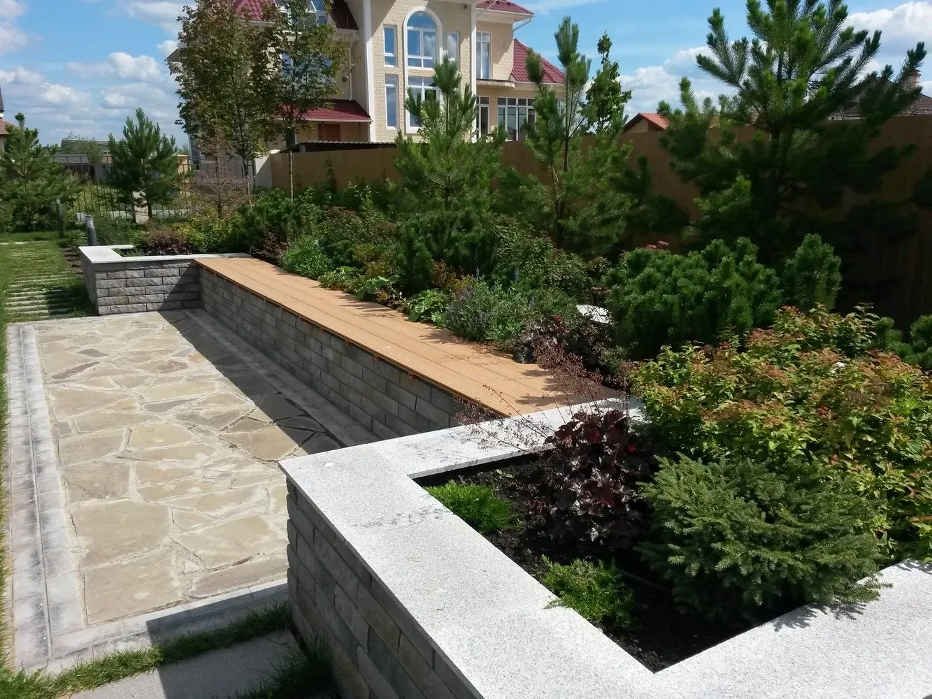 设计：伊琳娜·卢基亚诺娃