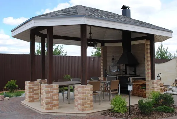 设计：伊琳娜·卢基亚诺娃