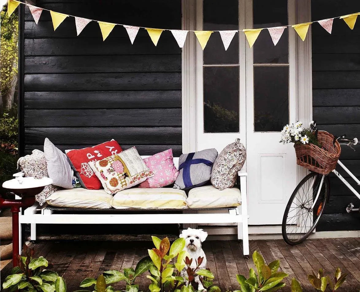 Foto: Terrasse im skandinavischen Stil, Eklectik, Dekor und DIY, Haus, Dekor, Schwarz – Foto auf unserer Website