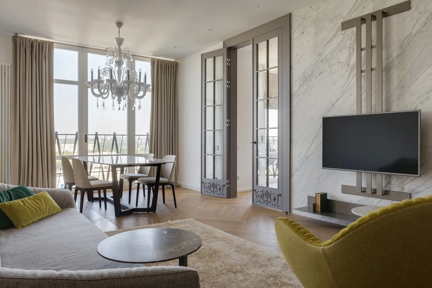 照片:古典风格客厅现代室内装饰 – 我们网站上的照片