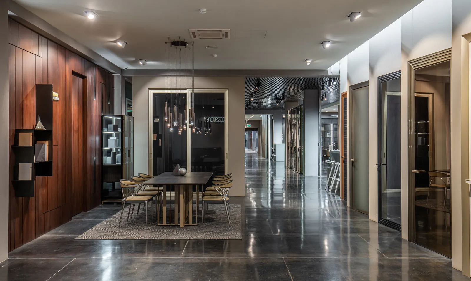 UNION展厅位于CDI 'Nakhimovskoy路上的Expostroy'