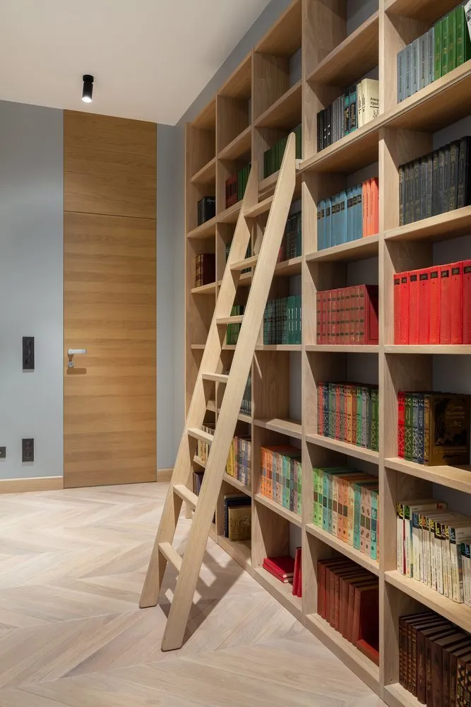 Türen aus Furnier von UNION in einem Projekt der Studio „AZBUKA Dom Studio“