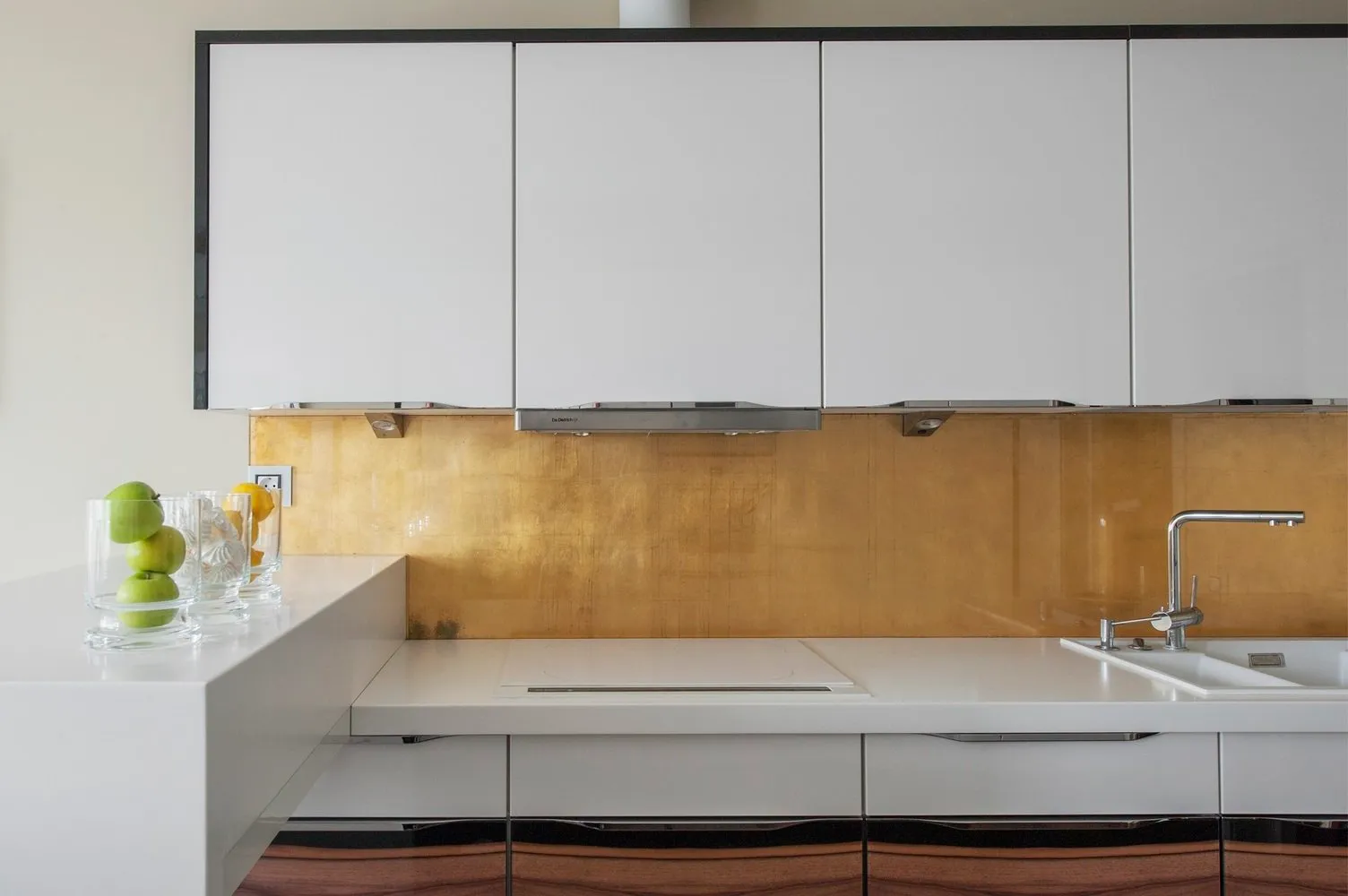 设计：Inna Velichko