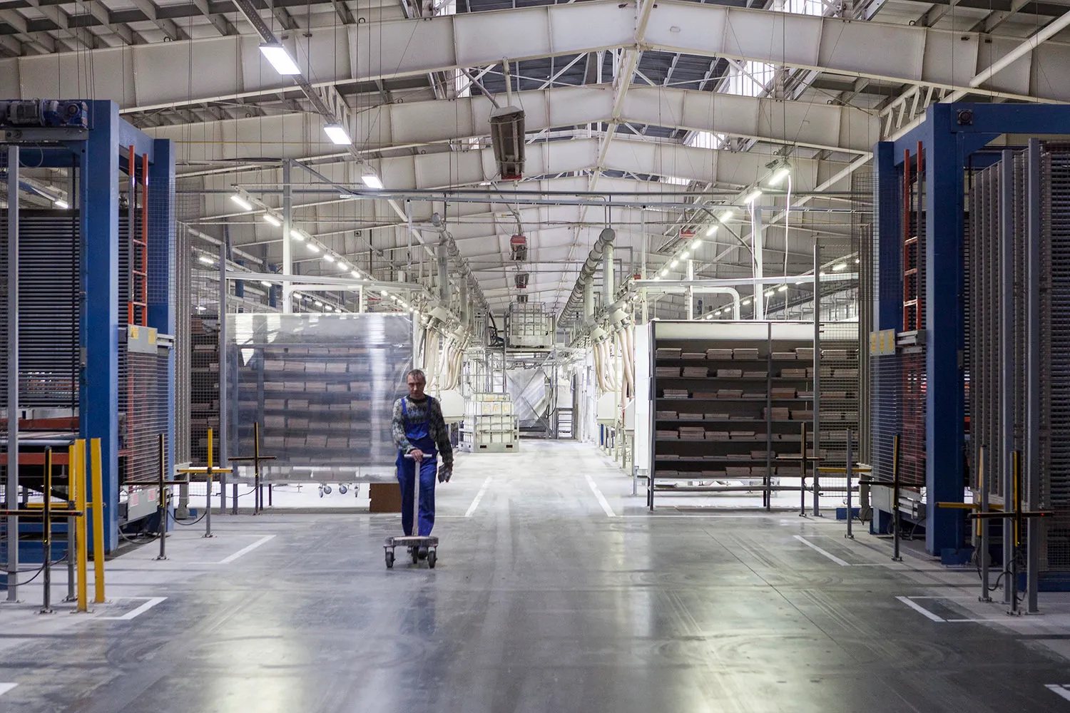 烧制瓷砖储存区，奥雷陶瓷马瑞齐工厂