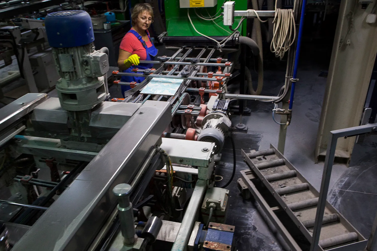 奥雷陶瓷马瑞齐工厂的第三次烧制生产